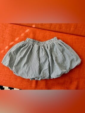 Women or girl’ s Cute Black & White Gingham Bubble Skirt